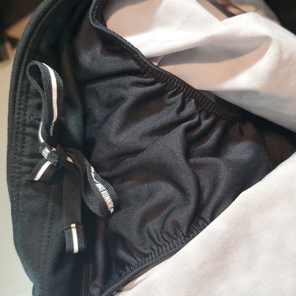 Nike Dri-Fit Women's Black and Gray Patterned Running Shorts Size L - Picture 6 of 7